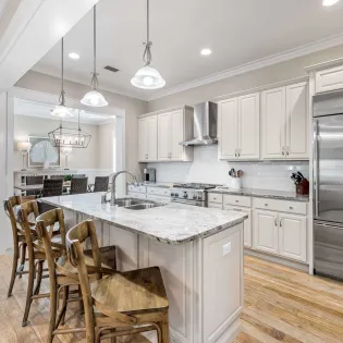 3 coastal chic cottage 40 kitchen