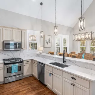 3.3 sandpiper cottage 129 kitchen