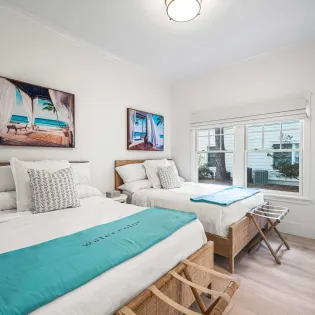 6 honeys beach house 125 primary bedroom1