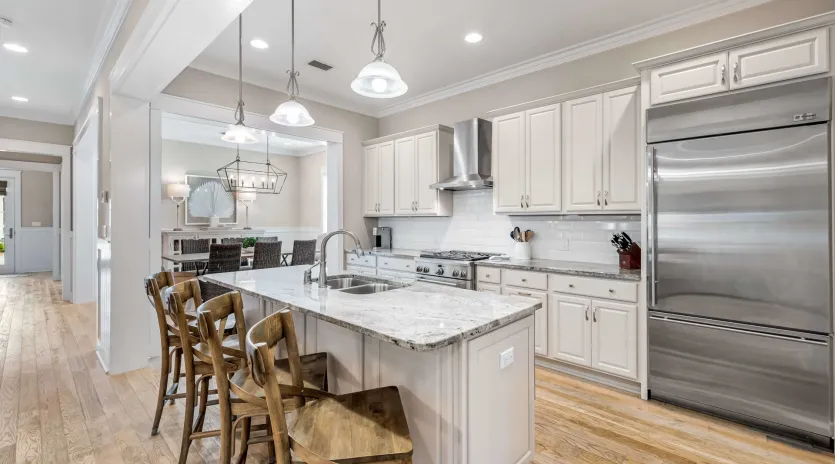 3 coastal chic cottage 40 kitchen