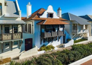 Rosemary Renaissance is the perfect marriage of style, comfort, luxury, and location. Only 75 yds. to the Coquina pool and within minutes of all local, upscale shopping and dining options. Spend fall break in this beautiful Rosemary Beach rental! https://bit.ly/3v47bx8#luxuryvacationrentals #vacationrentalsflorida #30a #30avacationrentals #30aflorida #vacationrentals #vacationhome #vacationhomerentals #floridavacationrentals #floridarentals #rosemarybeachflvacationrentals #rosemarybeachvacationrentals #alysbeachflvacationrentals